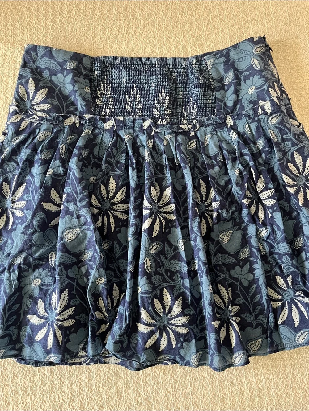 Banana Republic Tiered Navy & Creamy White Floral Mini Skirt smocked panel lined